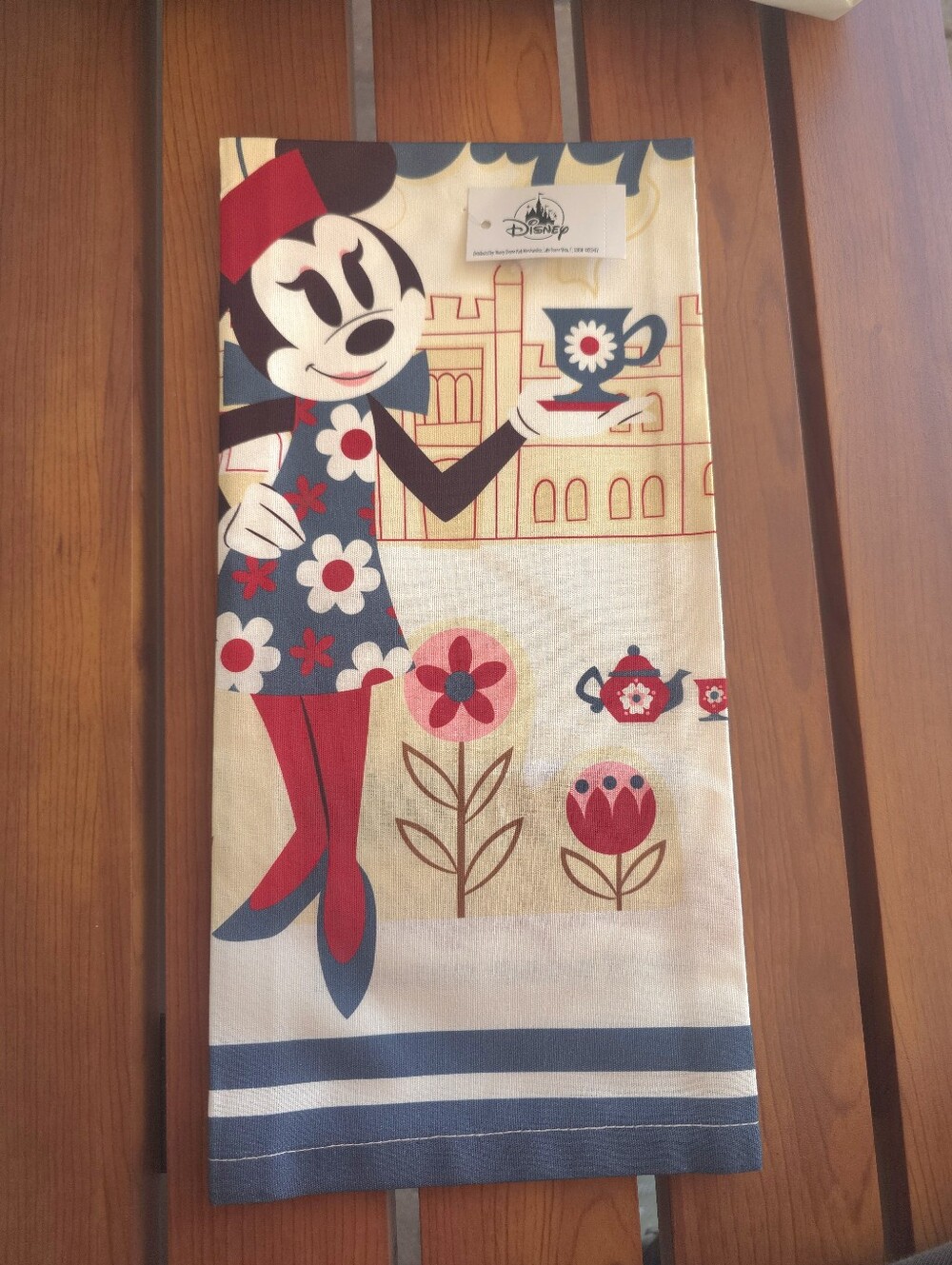 Disney Parks Epcot UK Union Jack Minnie Mouse Kitchen Towel Set
